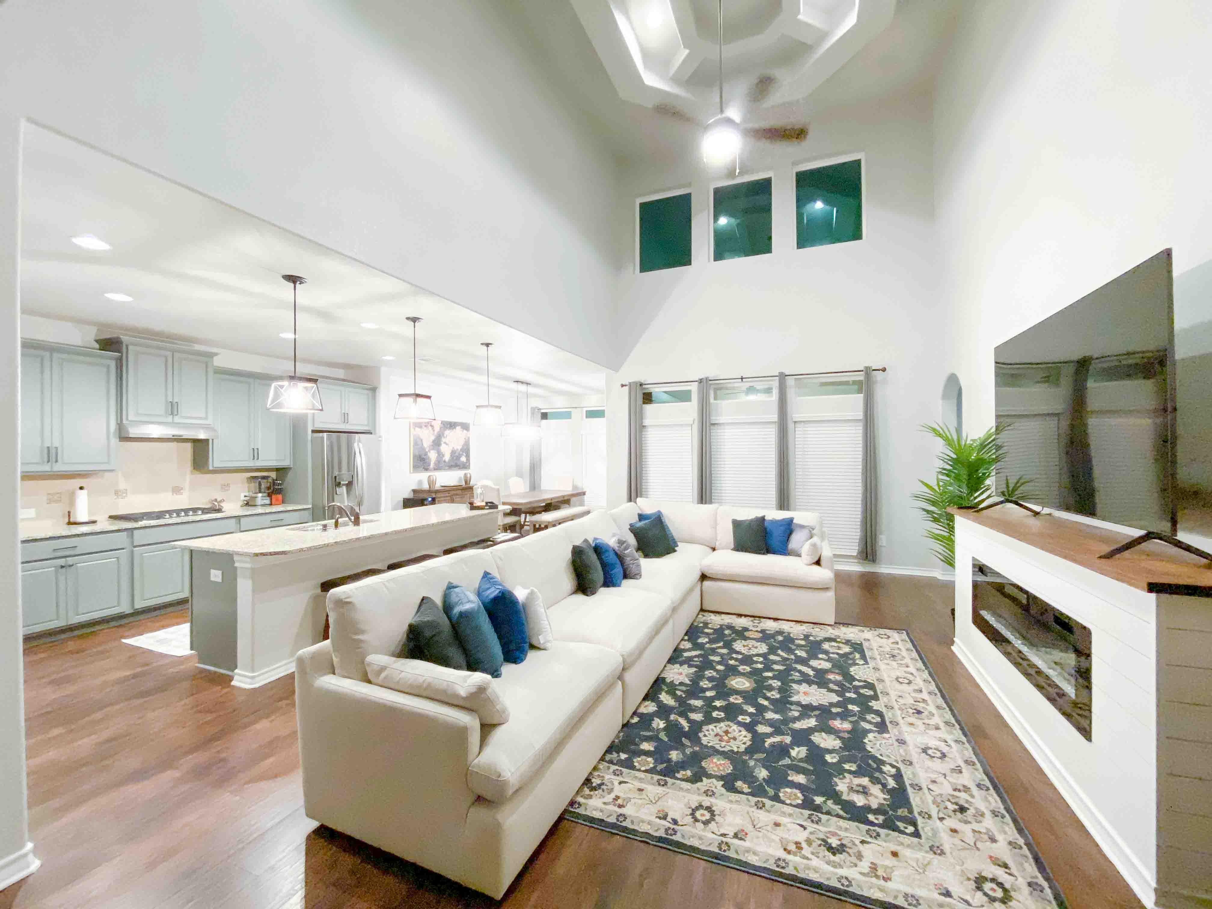 Military Crash Pads: Randolph, Altus, Little Rock AFB Guide